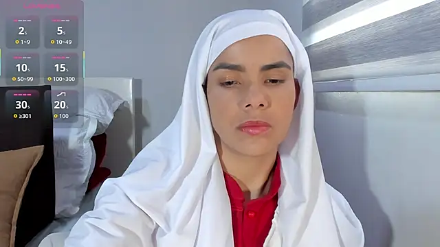 ClaraMariaMon online show from October 20, 5:35 pm