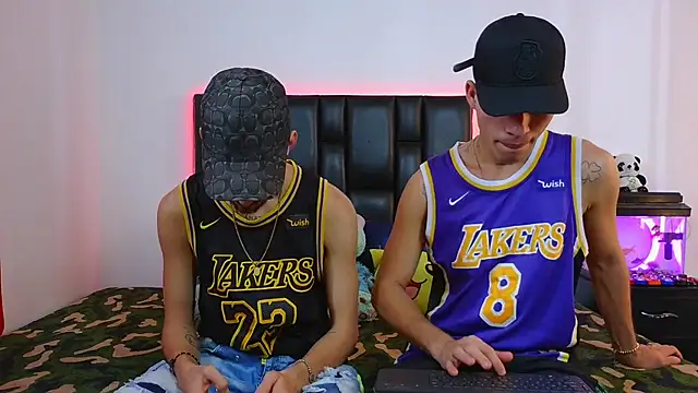 Brutal Sex Fucking online show from April 25, 9:12 pm
