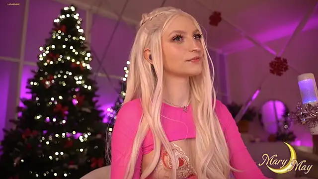 Snapshot of marylunamay chatting on December 30, 10:55 pm marylunamay online show from December 30, 10:55 pm