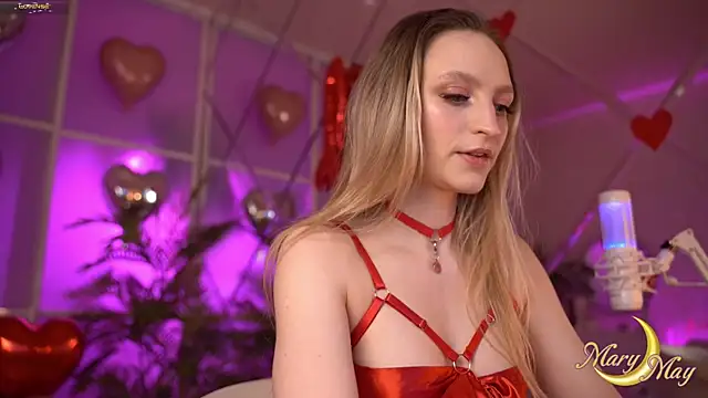 Snapshot of marylunamay chatting on February 14, 10:14 pm marylunamay online show from February 14, 10:14 pm