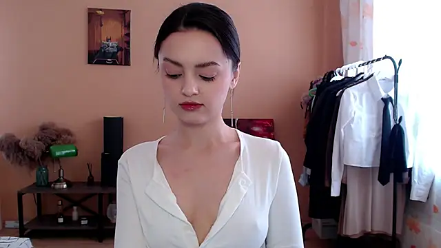 CuteRuby99 online show from January 16, 5:44 am