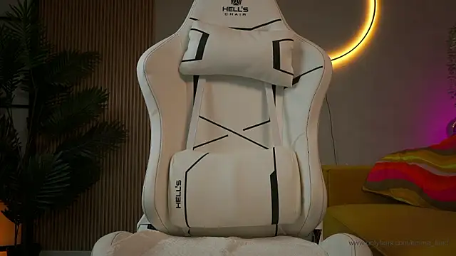 emma land online show from February 10, 7:07 pm