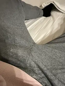 Snapshot of young1fucker chatting on December 16, 1:11 pm young1fucker online show from December 16, 1:11 pm