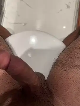 Snapshot of young1fucker chatting on December 29, 12:34 pm young1fucker online show from December 29, 12:34 pm