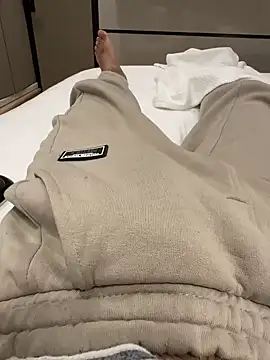 Snapshot of young1fucker chatting on January 2, 8:06 am young1fucker online show from January 2, 8:06 am