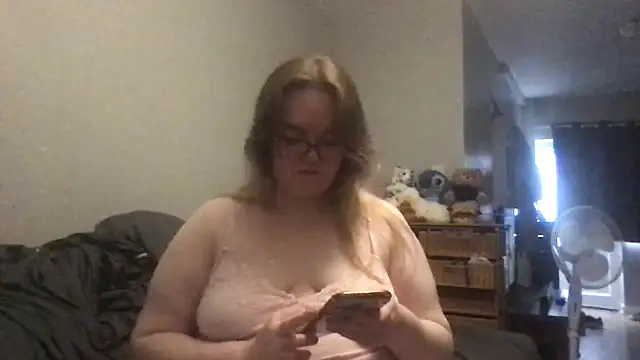 honeyyy24 online show from October 4, 10:35 am