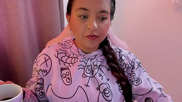 Snapshot of Sweet_Chloe06 chatting on December 6, 3:33 pm Sweet Chloe06 online show from December 6, 3:33 pm