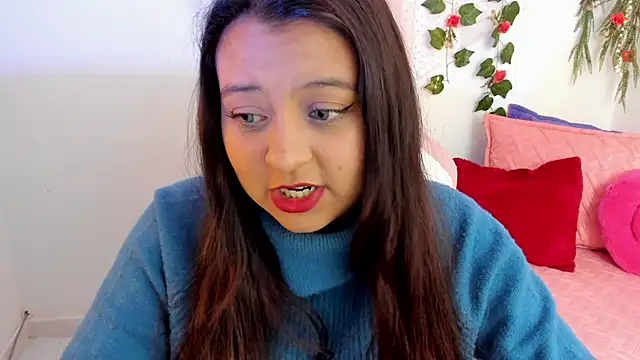 Snapshot of Sweet_Chloe06 chatting on December 10, 3:55 pm Sweet Chloe06 online show from December 10, 3:55 pm