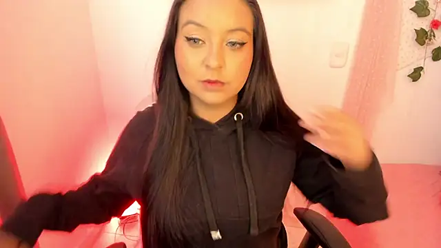 Snapshot of Sweet_Chloe06 chatting on January 22, 5:59 pm Sweet Chloe06 online show from January 22, 5:59 pm