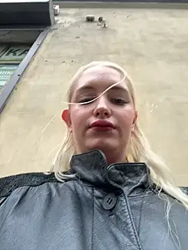 Snapshot of Milkyy_wway chatting on October 6, 12:24 pm Milkyy wway online show from October 6, 12:24 pm