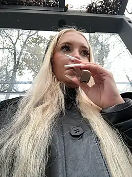 Snapshot of Milkyy_wway chatting on October 21, 6:47 am Milkyy wway online show from October 21, 6:47 am