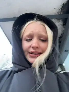 Snapshot of Milkyy_wway chatting on February 6, 6:40 am Milkyy wway online show from February 6, 6:40 am