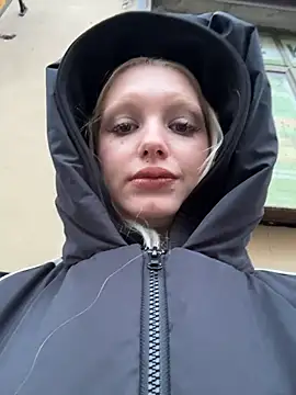 Snapshot of Milkyy_wway chatting on February 8, 6:17 am Milkyy wway online show from February 8, 6:17 am