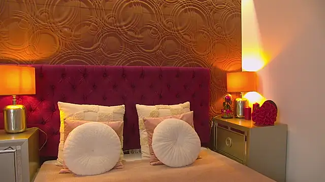 IrisMonn online show from May 13, 4:43 am