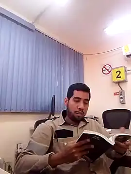 Snapshot of EnriquePersian197 chatting on January 13, 3:58 pm EnriquePersian197 online show from January 13, 3:58 pm