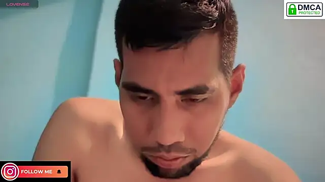 EnriquePersian197 online show from May 15, 6:04 pm