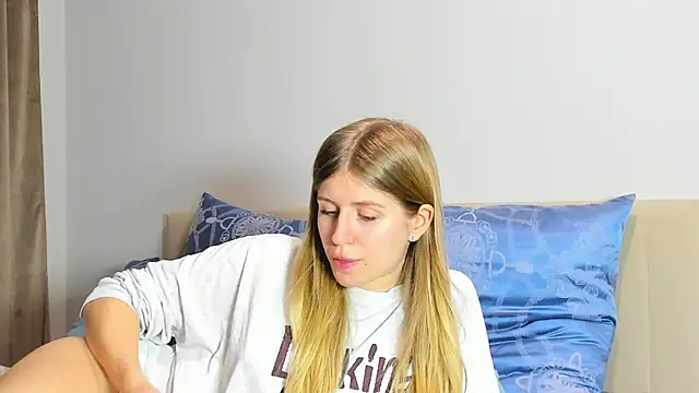 kirraa  online show from January 7, 5:59 pm