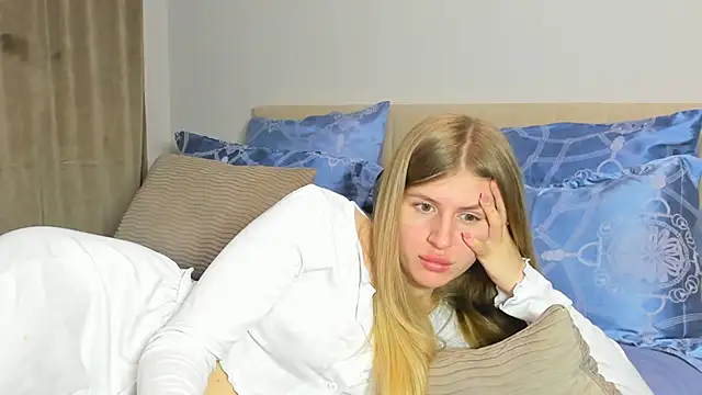 kirraa  online show from February 9, 7:07 pm