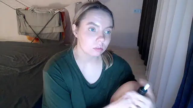 PolinaXXXJones online show from February 4, 9:31 pm