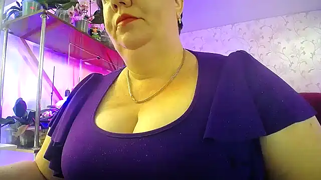  Sweet Woman online show from May 16, 6:21 am