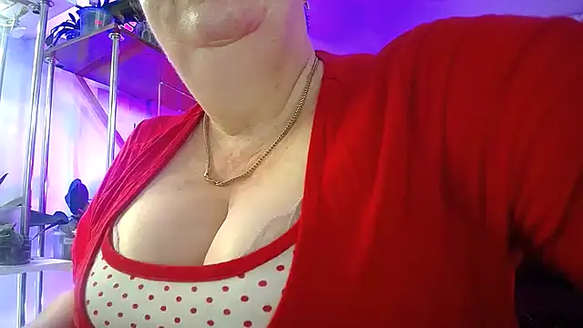  Sweet Woman online show from May 18, 5:02 am