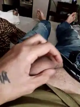 Snapshot of AndreiDts92 chatting on October 26, 9:10 pm AndreiDts92 online show from October 26, 9:10 pm