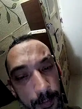 Snapshot of AndreiDts92 chatting on November 2, 10:01 pm AndreiDts92 online show from November 2, 10:01 pm