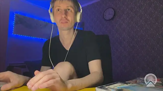 Snapshot of Aki-Laky chatting on January 13, 7:19 pm Aki-Laky online show from January 13, 7:19 pm