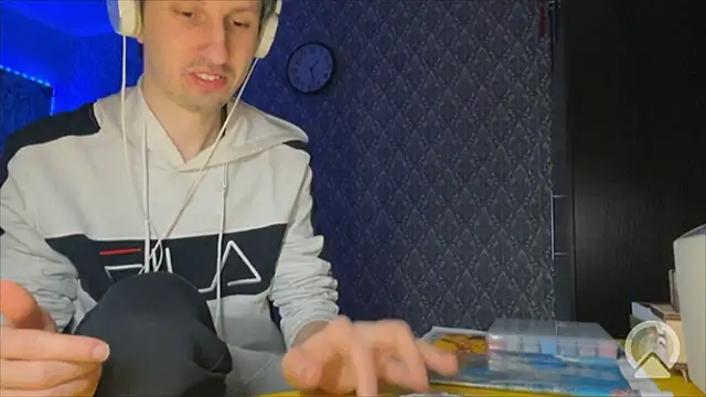 Snapshot of Aki-Laky chatting on February 22, 8:29 pm Aki-Laky online show from February 22, 8:29 pm