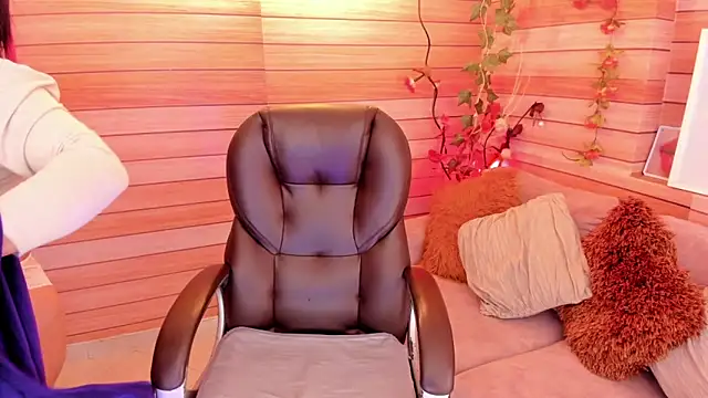 marien thomson  online show from February 11, 6:08 am