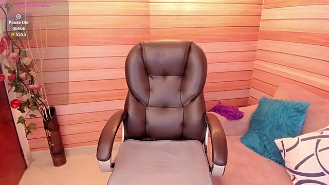 marien thomson  online show from September 28, 10:59 pm