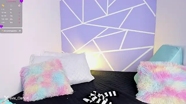 Evie Clark online show from December 7, 8:49 pm