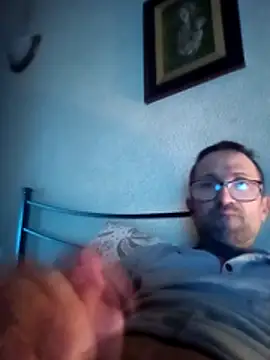 Porco81cazzo online show from January 8, 12:02 am