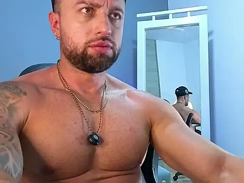 OwenMaximus814 online show from May 8, 6:24 pm