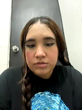 Snapshot of melyescobar chatting on October 22, 3:29 am melyescobar online show from October 22, 3:29 am