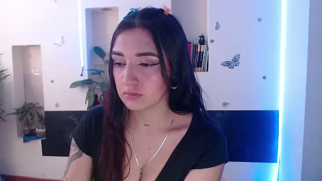 Snapshot of Lia-mitch chatting on January 22, 6:31 pm Lia-mitch online show from January 22, 6:31 pm