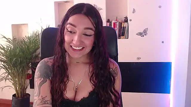 Snapshot of Lia-mitch chatting on March 12, 9:24 pm Lia-mitch online show from March 12, 9:24 pm