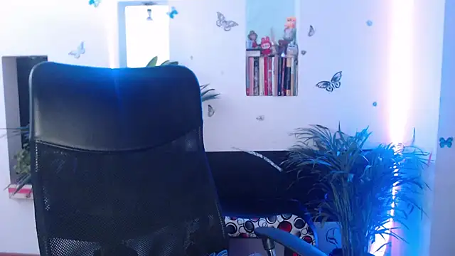 Lia-mitch online show from May 14, 7:09 pm