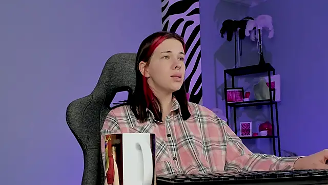 AliceSunday online show from January 10, 5:20 am