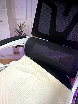 Snapshot of Milk-babier chatting on September 11, 1:49 am Milk-babier online show from September 11, 1:49 am