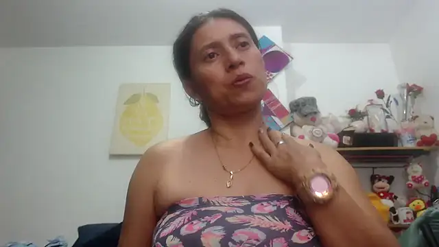 Snapshot of sexy_mary_69 chatting on September 22, 11:29 pm sexy mary 69 online show from September 22, 11:29 pm