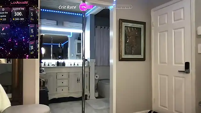 Snapshot of curvyfunlover chatting on October 21, 12:17 pm curvyfunlover online show from October 21, 12:17 pm