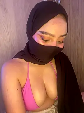 Snapshot of amaal_ chatting on November 16, 6:02 pm amaal online show from November 16, 6:02 pm