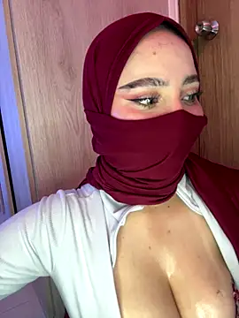 Snapshot of amaal_ chatting on November 19, 11:27 pm amaal online show from November 19, 11:27 pm