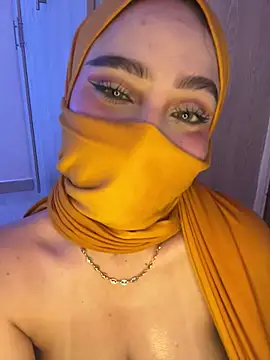 Snapshot of amaal_ chatting on November 24, 8:30 pm amaal online show from November 24, 8:30 pm