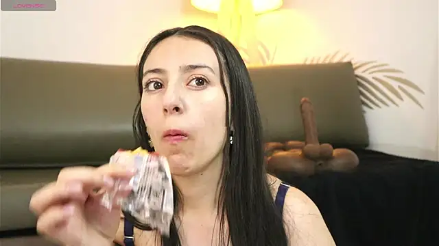 Snapshot of Sweet_Sammy_ chatting on May 11, 7:44 pm Sweet Sammy online show from May 11, 7:44 pm