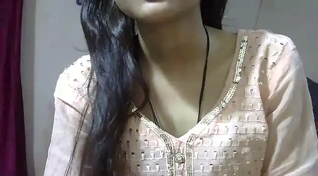 Snapshot of Aayesha chatting on January 11, 10:19 am Aayesha online show from January 11, 10:19 am