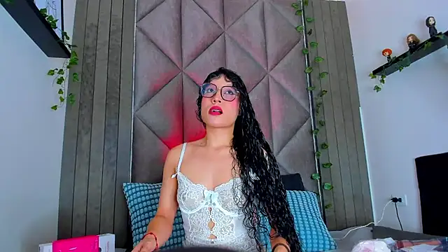 BriaConner  online show from March 21, 2:38 am