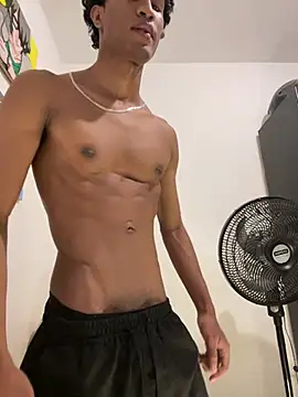 Snapshot of Masterikee chatting on January 9, 9:16 pm Masterikee online show from January 9, 9:16 pm