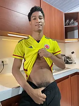 Snapshot of Masterikee chatting on September 16, 7:59 pm Masterikee online show from September 16, 7:59 pm